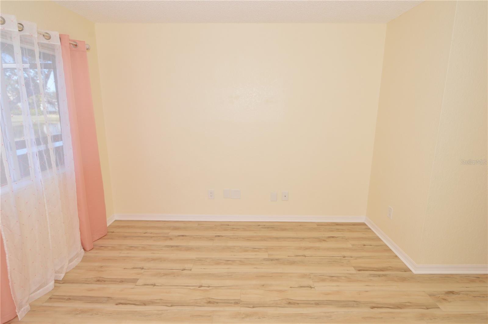 Image 42 of 100 For 10265 Gandy Boulevard N 1010