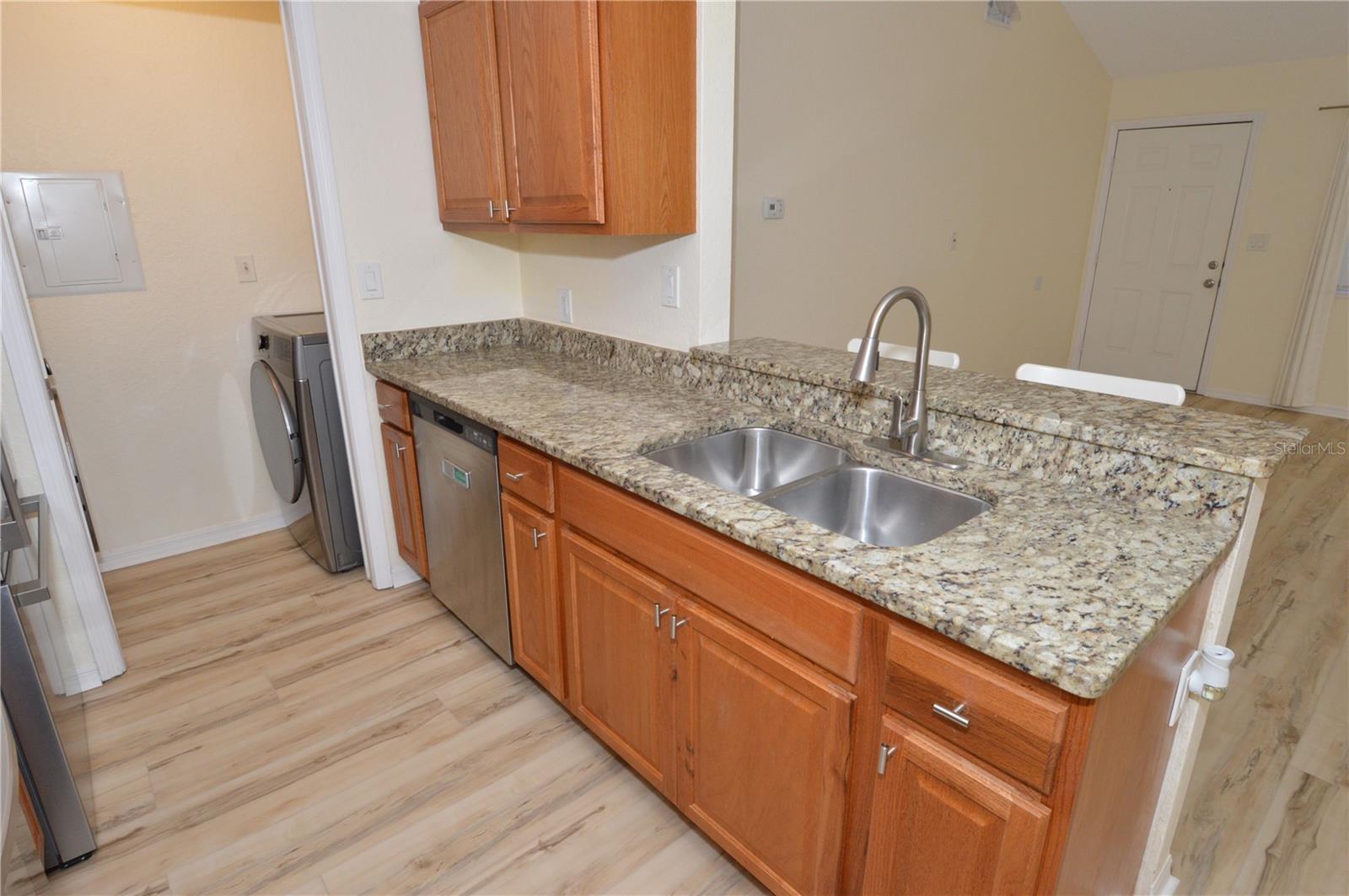 Image 8 of 100 For 10265 Gandy Boulevard N 1010