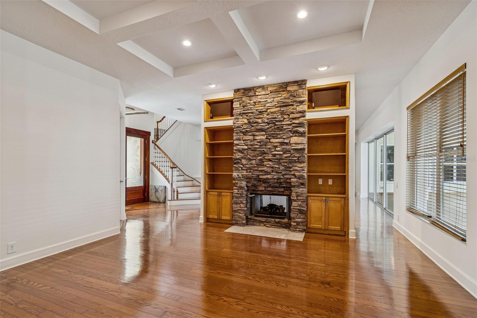 Image 11 of 95 For 1130 Anclote Rd