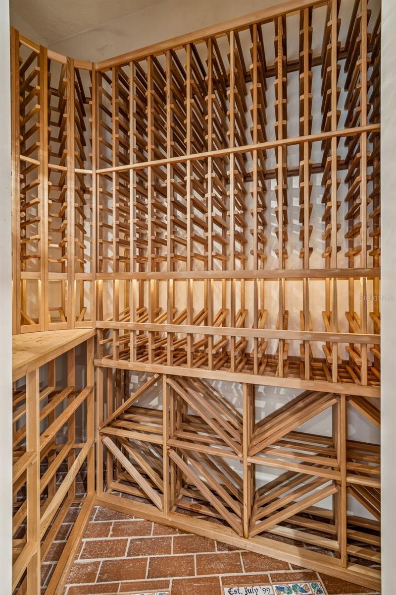 Image 16 of 95 For 1130 Anclote Rd