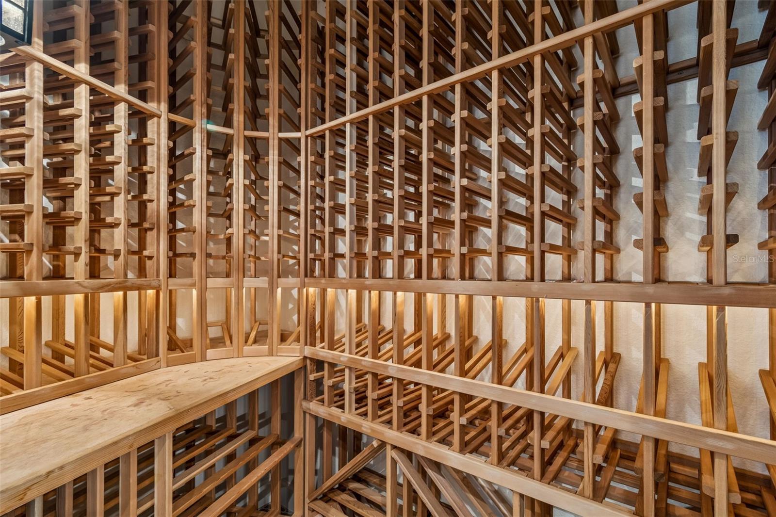 Image 17 of 95 For 1130 Anclote Rd