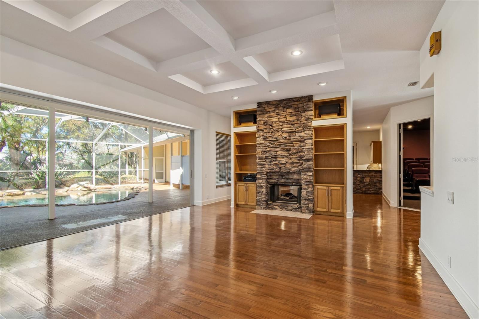 Image 22 of 95 For 1130 Anclote Rd