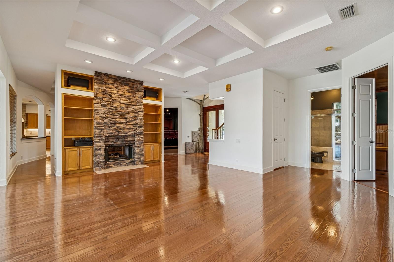 Image 24 of 95 For 1130 Anclote Rd