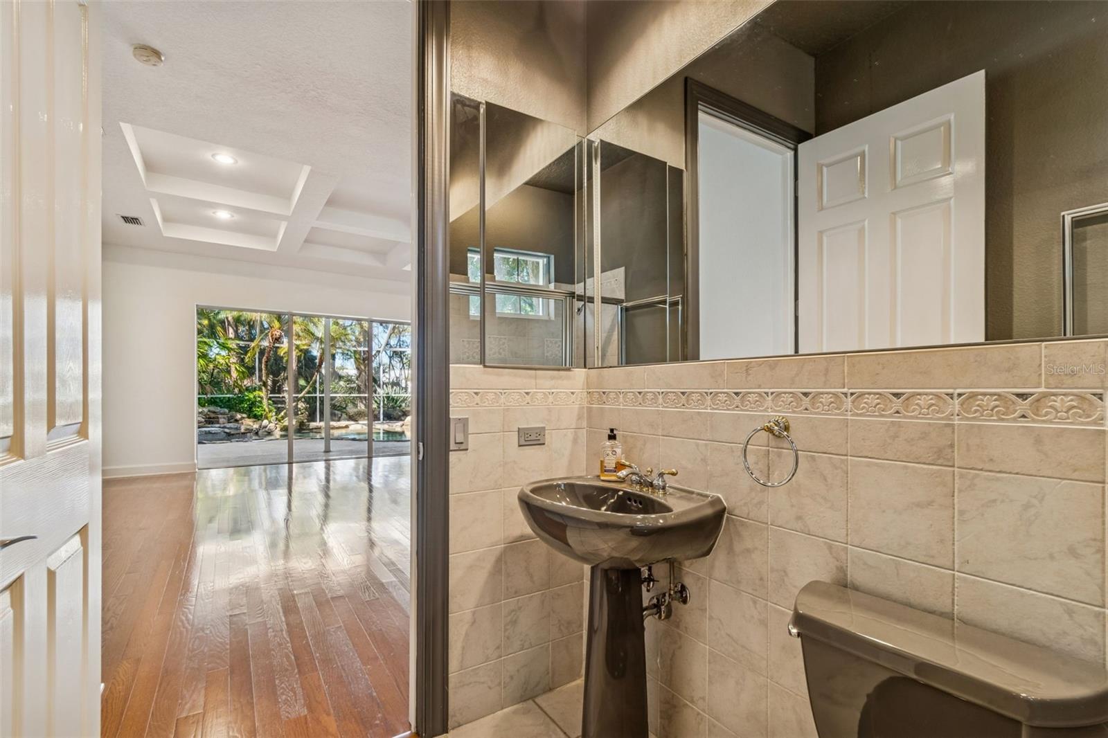 Image 32 of 95 For 1130 Anclote Rd