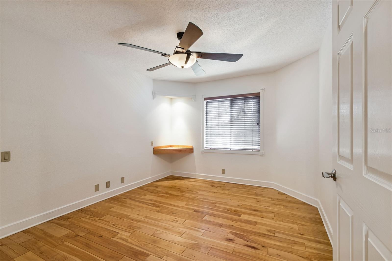 Image 73 of 95 For 1130 Anclote Rd