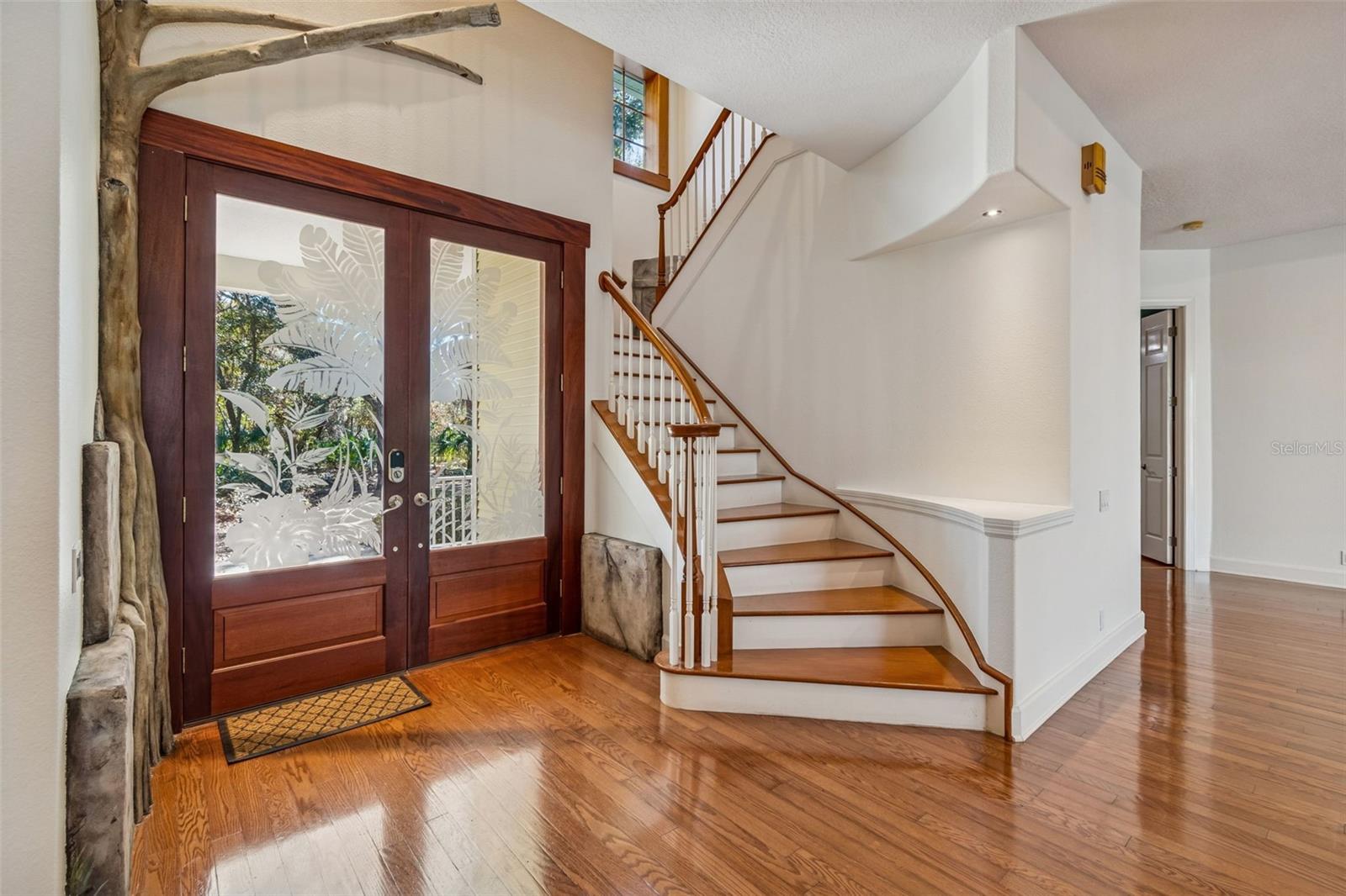 Image 8 of 95 For 1130 Anclote Rd