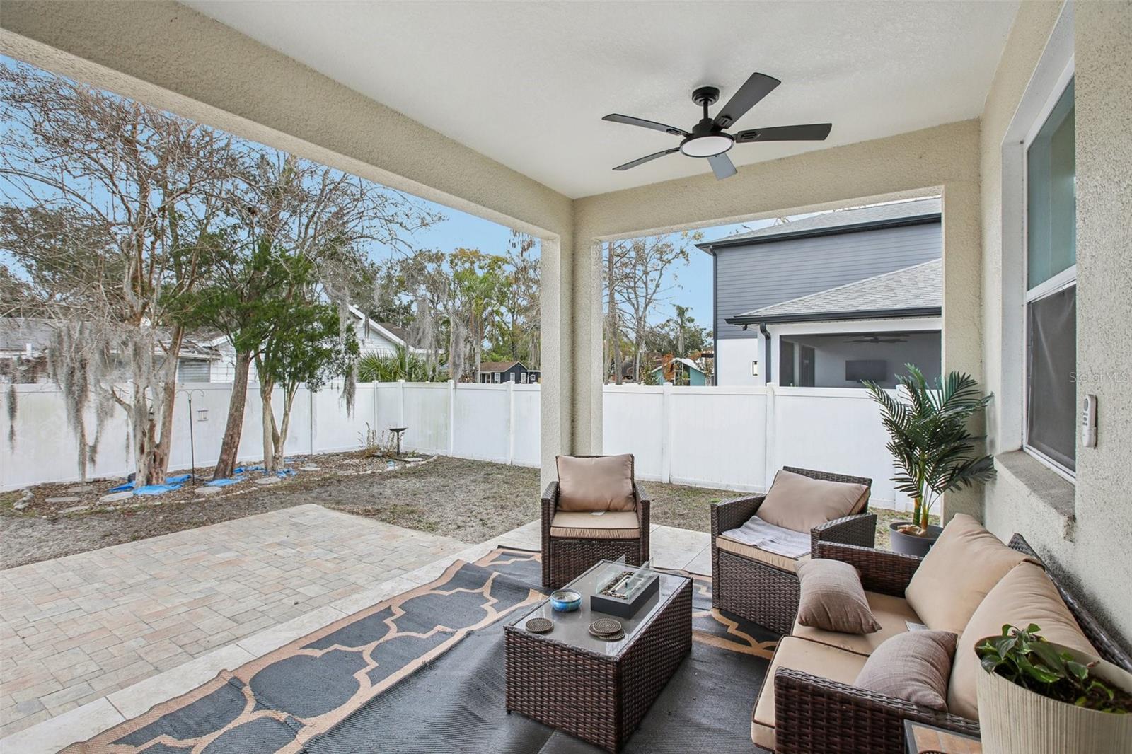 Listing photo id 23 for 801 Sligh Avenue 1-2