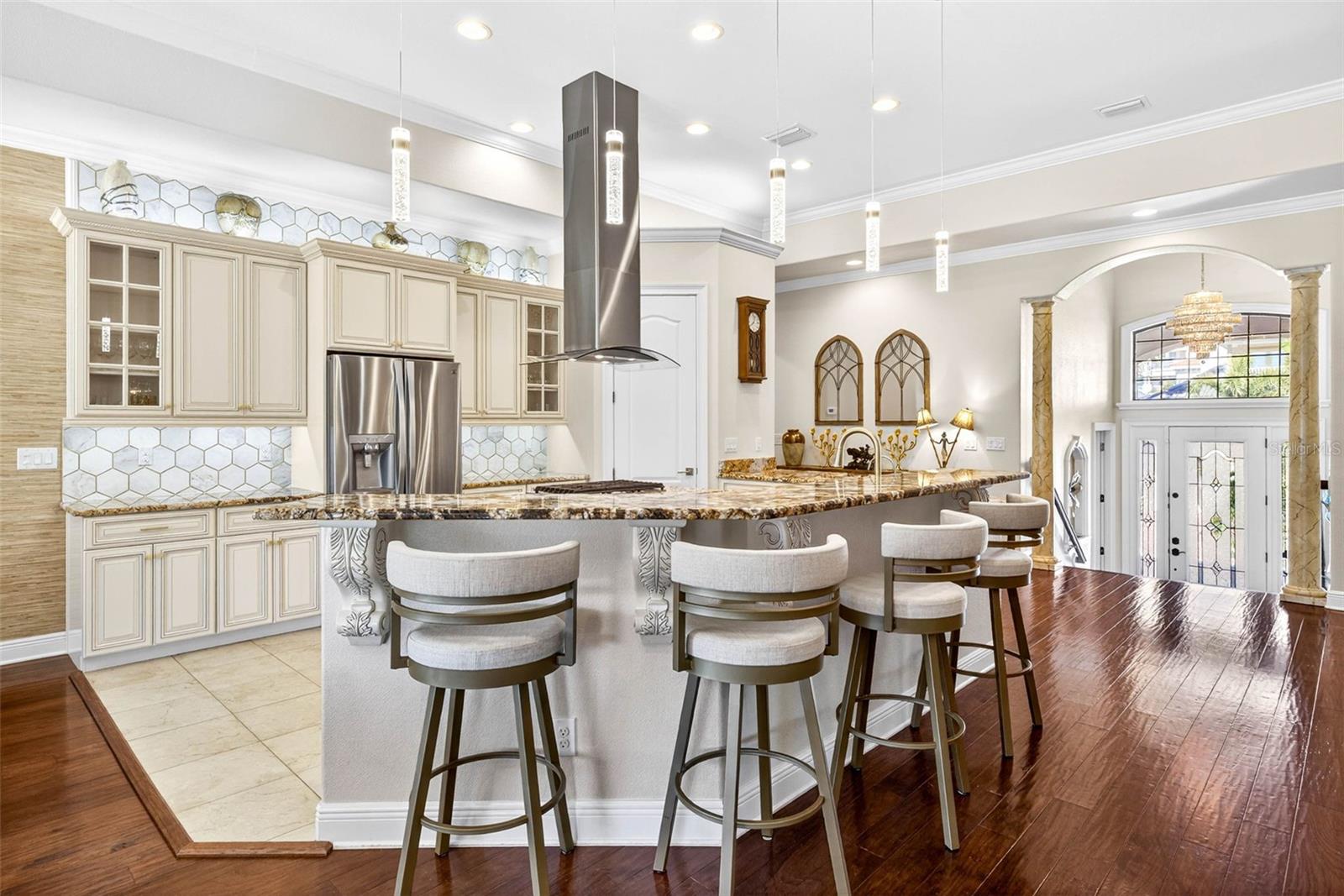 Image 5 of 85 For 105 Wimbledon Court