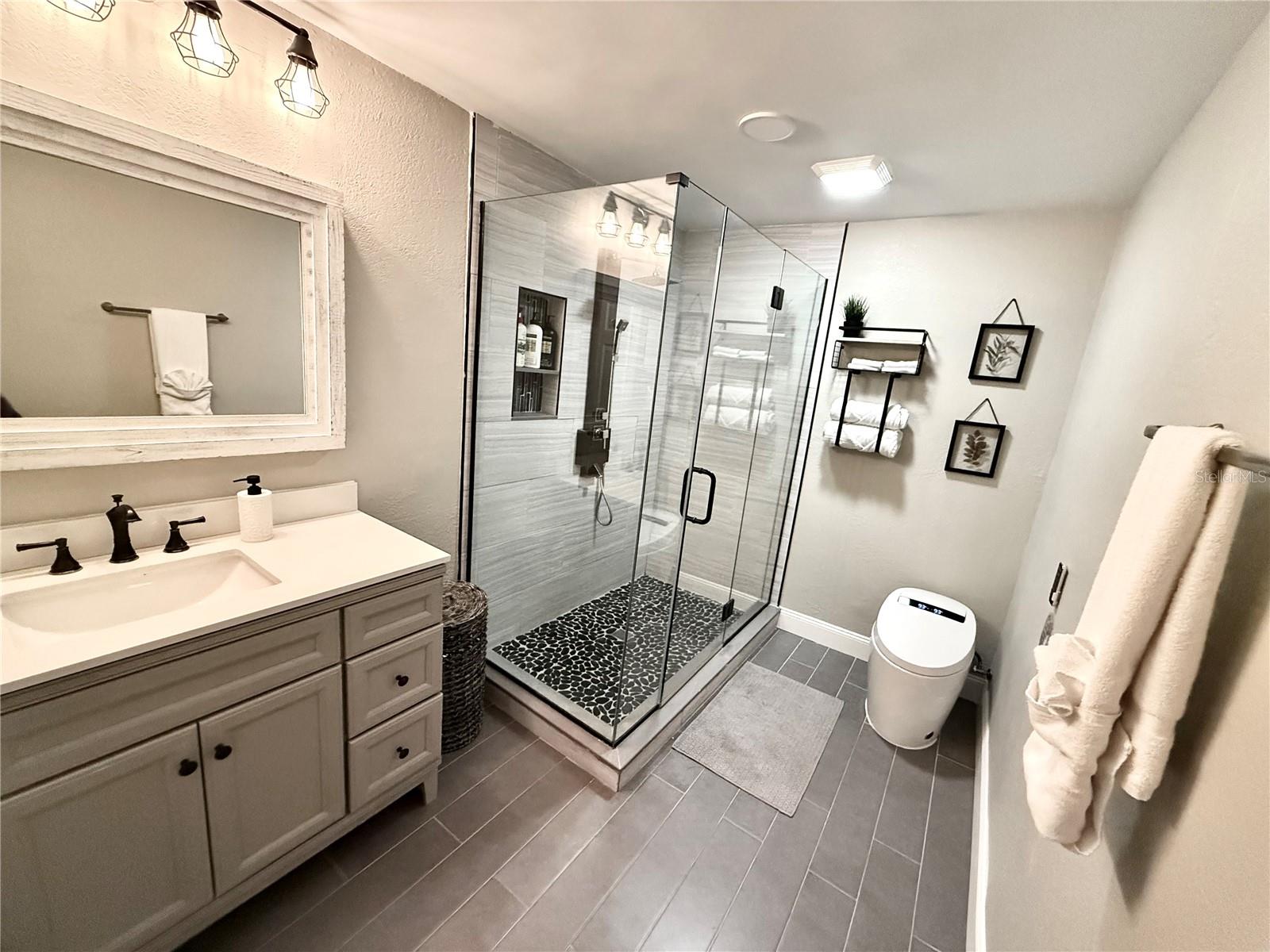 Image 25 of 34 For 10021 53rd Street