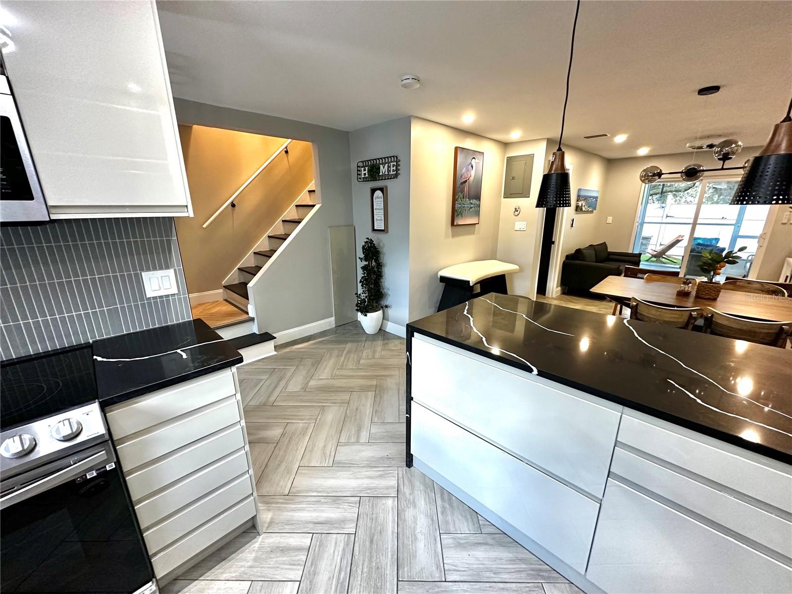 Image 5 of 34 For 10021 53rd Street