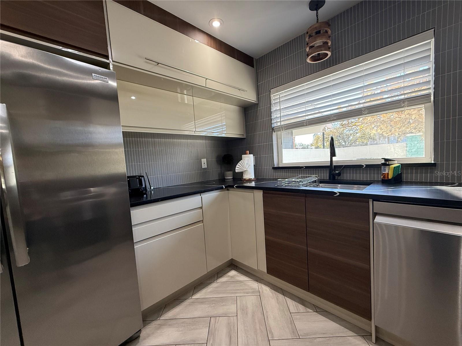 Image 7 of 34 For 10021 53rd Street