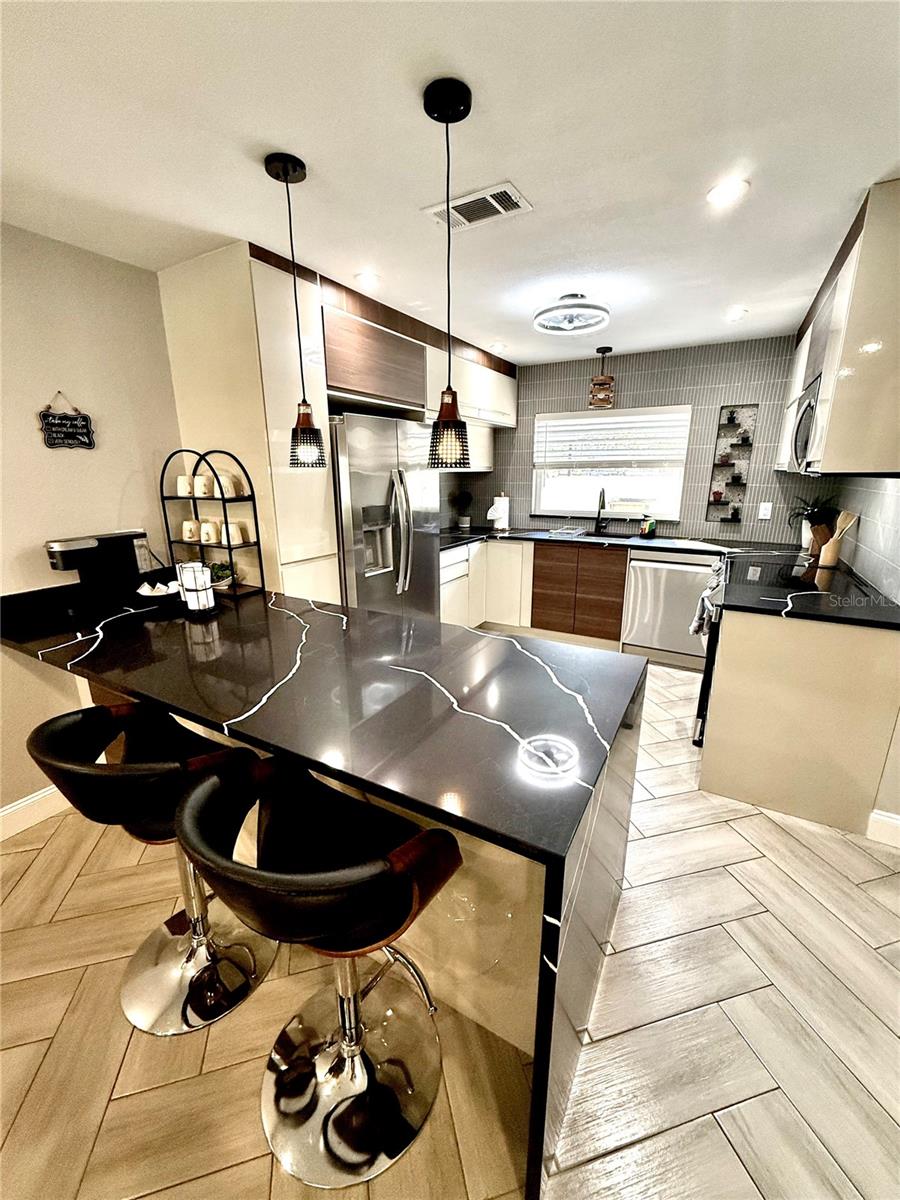 Image 9 of 34 For 10021 53rd Street