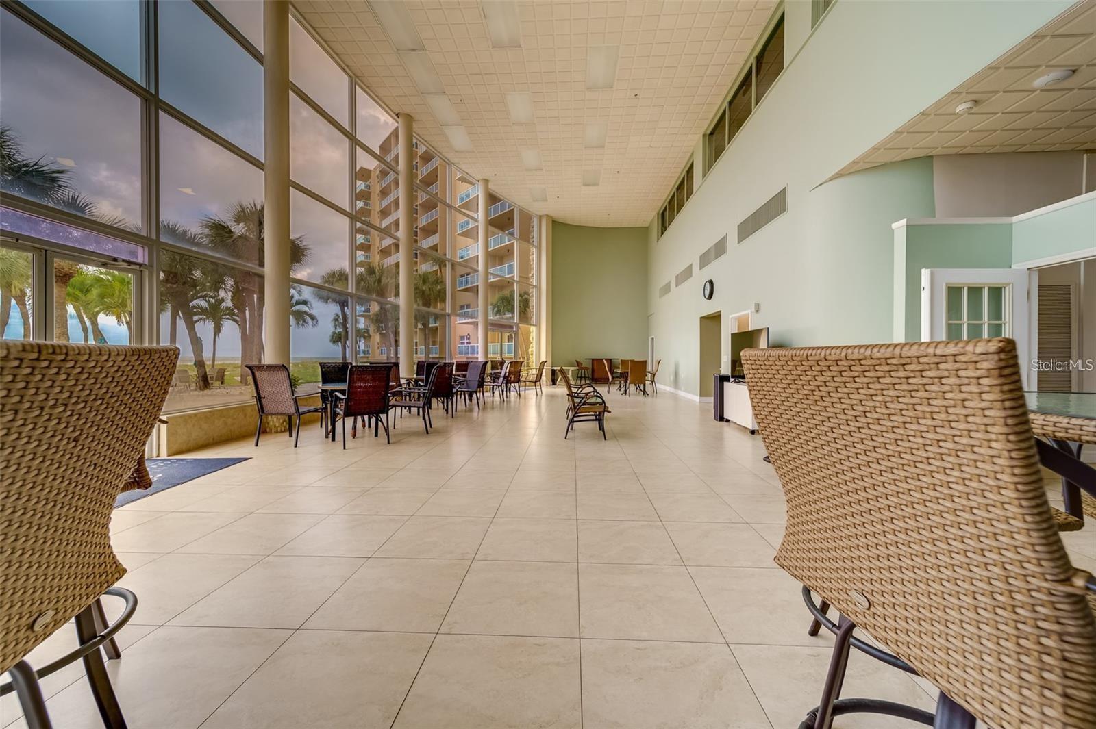 Image 11 of 26 For 880 Mandalay Avenue S705