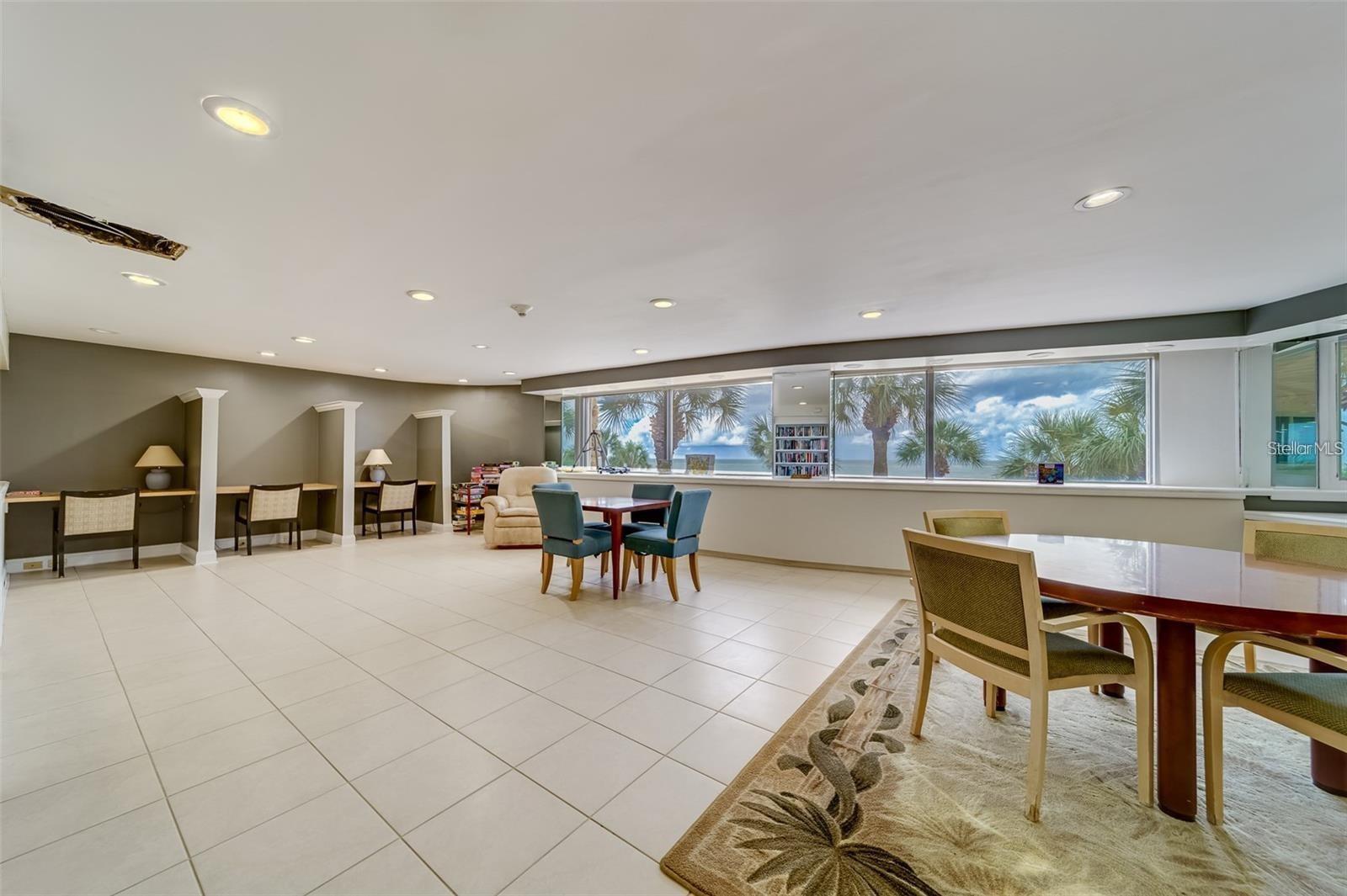 Image 12 of 26 For 880 Mandalay Avenue S705