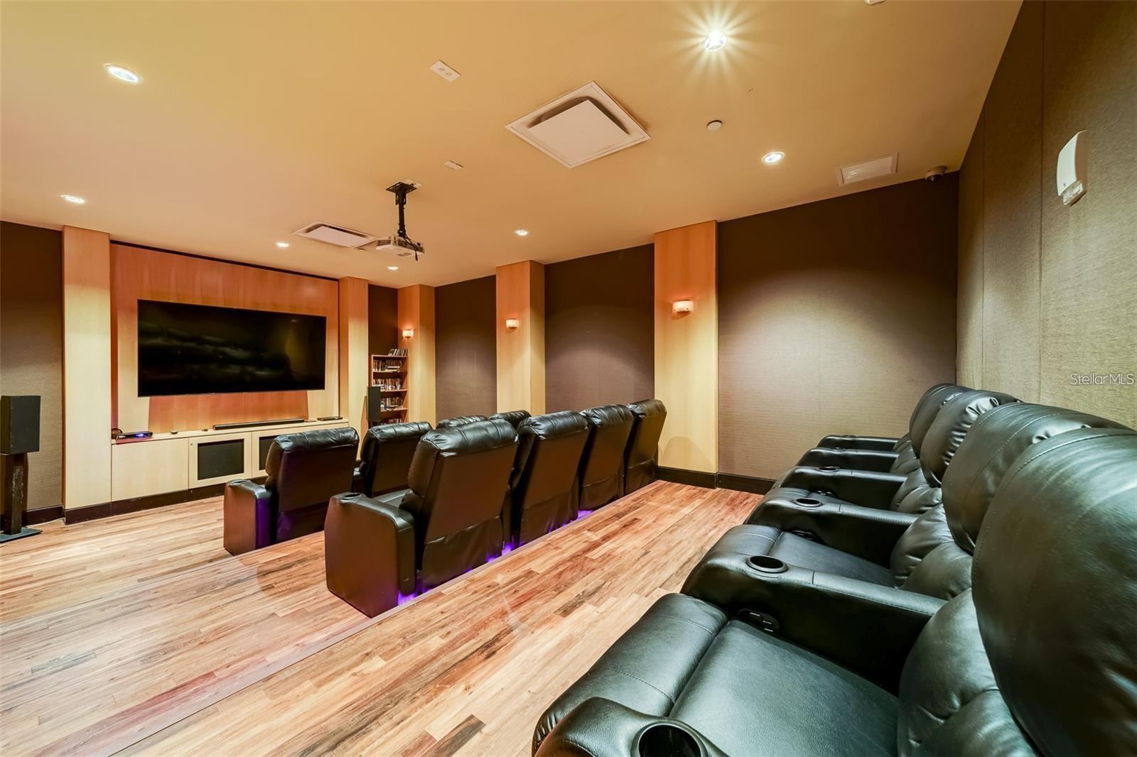 Image 23 of 26 For 880 Mandalay Avenue S705