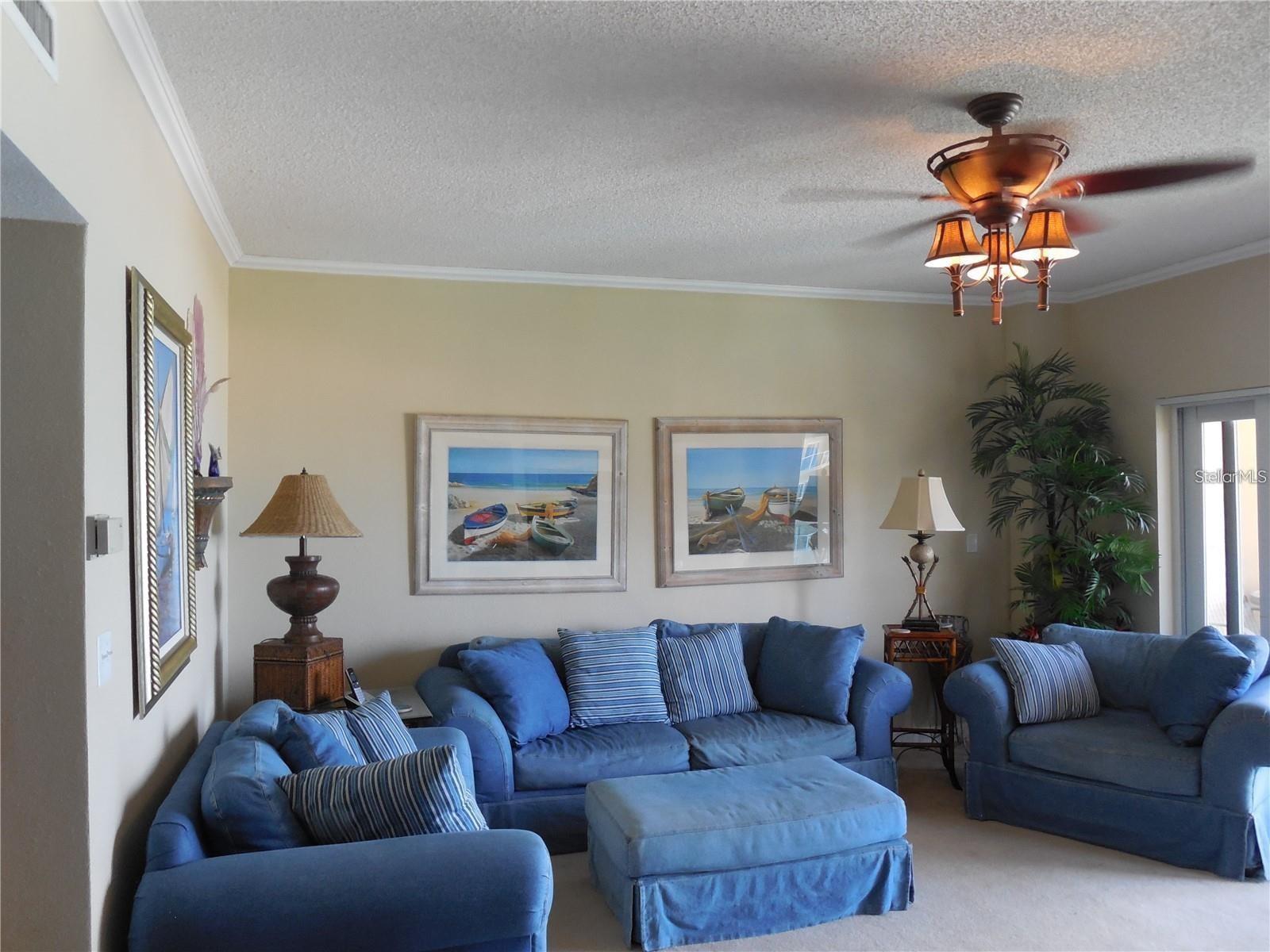 Image 4 of 26 For 880 Mandalay Avenue S705