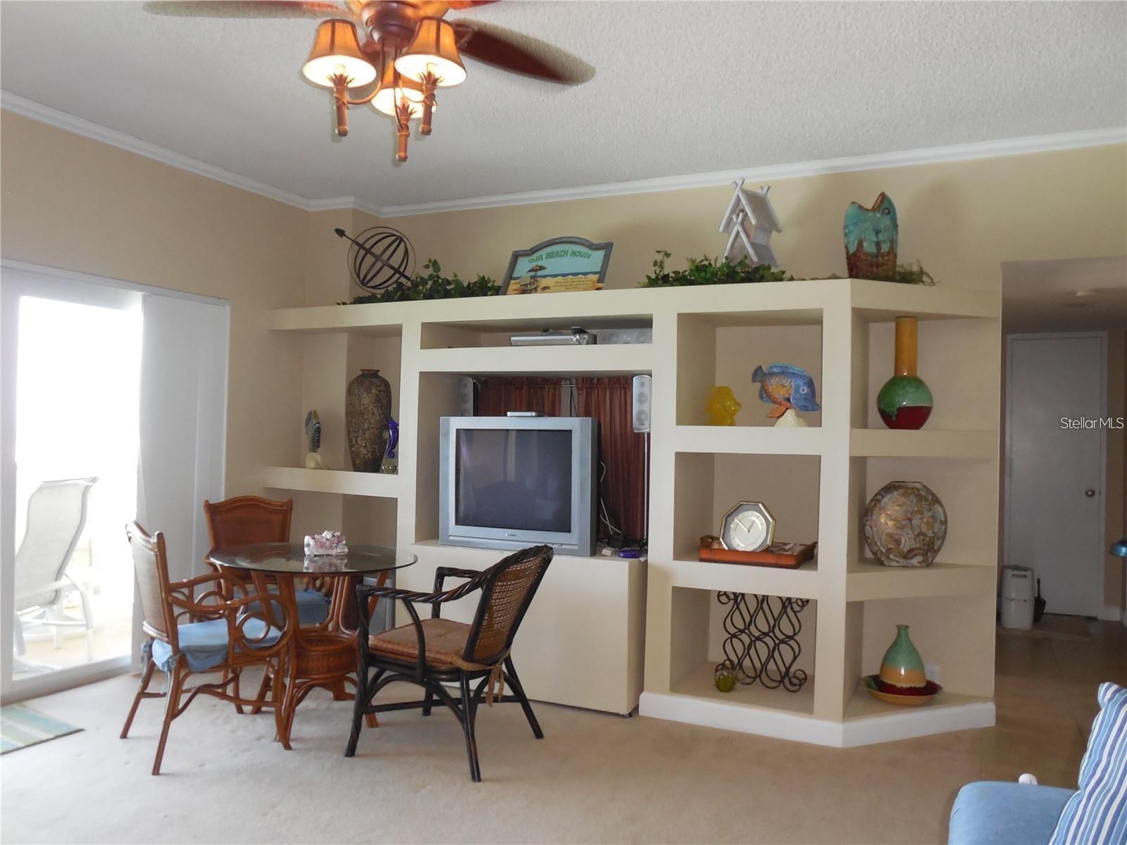 Image 5 of 26 For 880 Mandalay Avenue S705