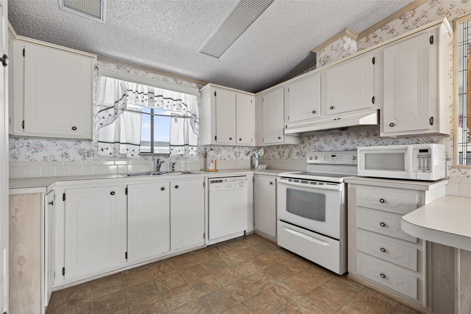 Image 10 of 40 For 3836 William Hume Drive