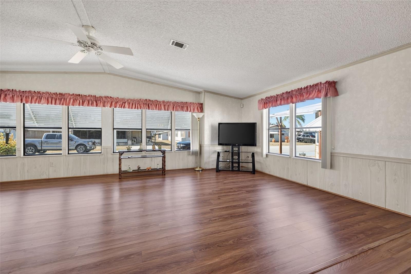 Image 8 of 40 For 3836 William Hume Drive