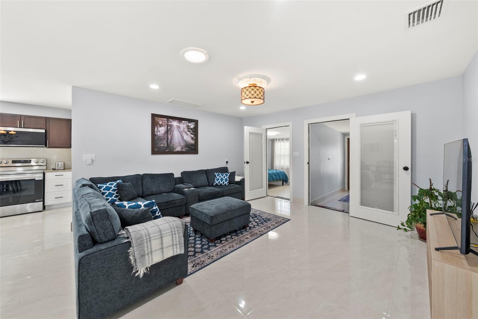 Image 8 of 36 For 204 44th Avenue