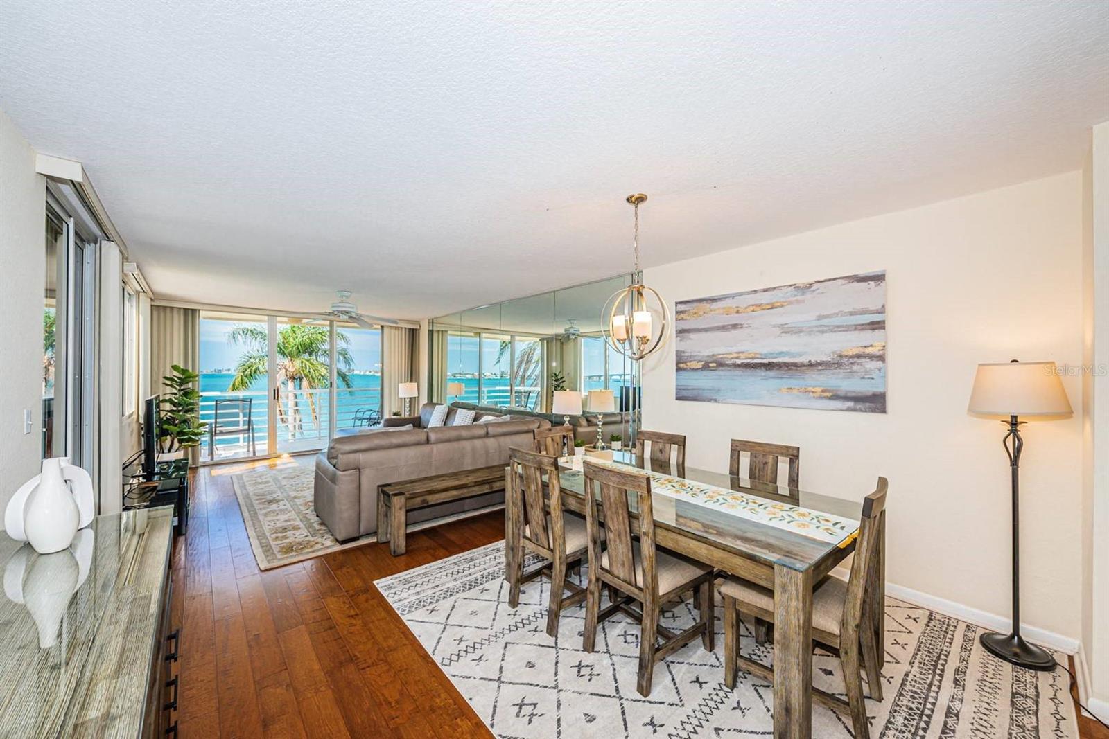 Image 10 of 26 For 6105 Bahia Del Mar Circle 382