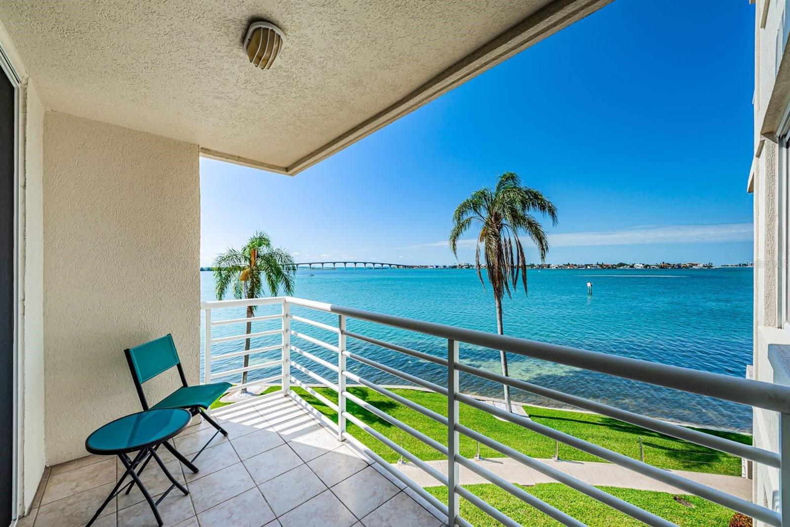 Image 18 of 26 For 6105 Bahia Del Mar Circle 382