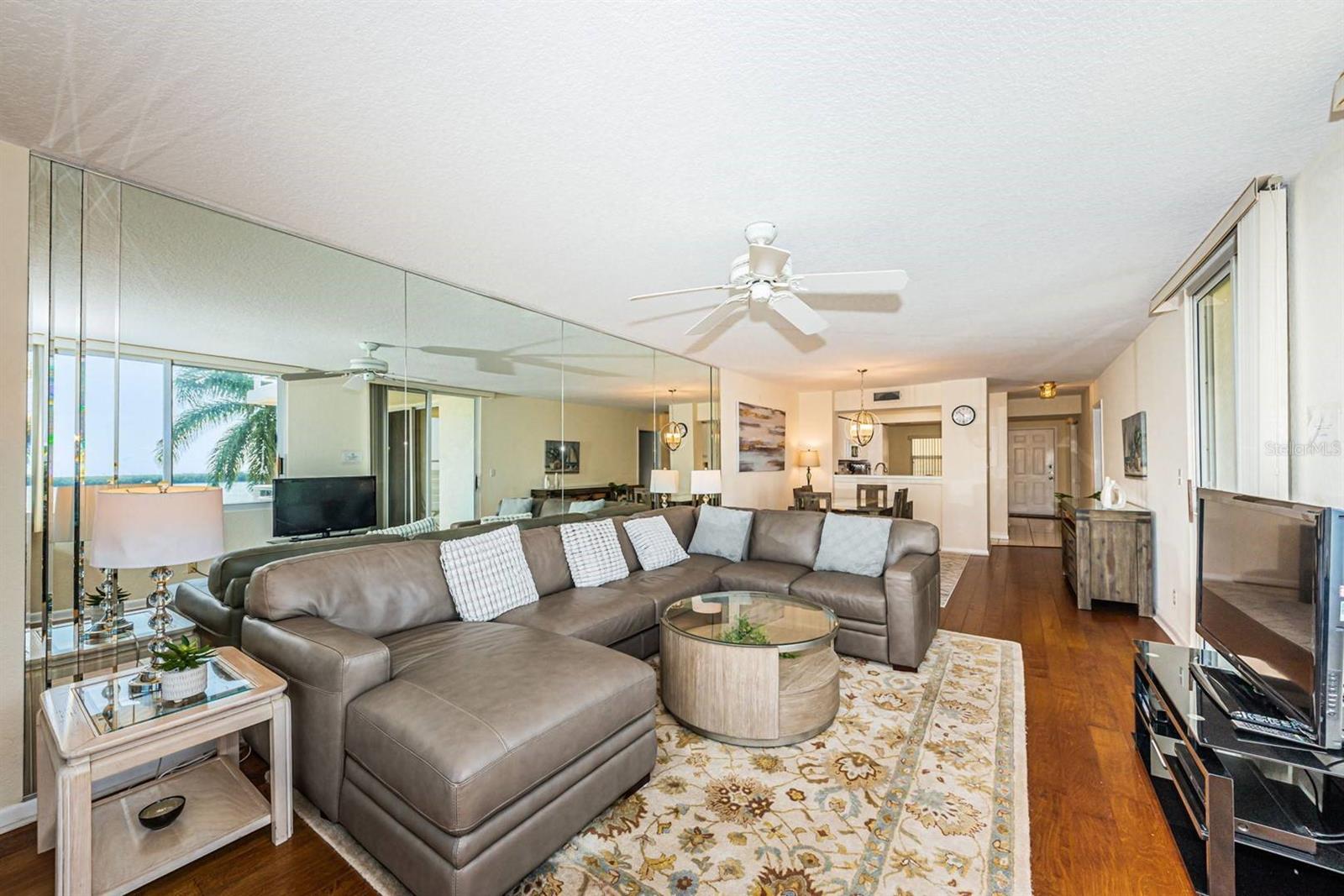 Image 9 of 26 For 6105 Bahia Del Mar Circle 382