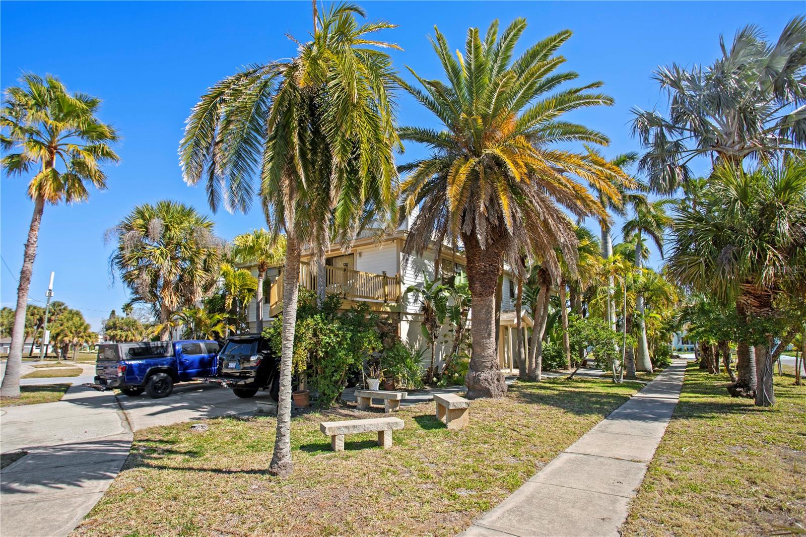 Image 12 of 70 For 879 Eldorado Avenue