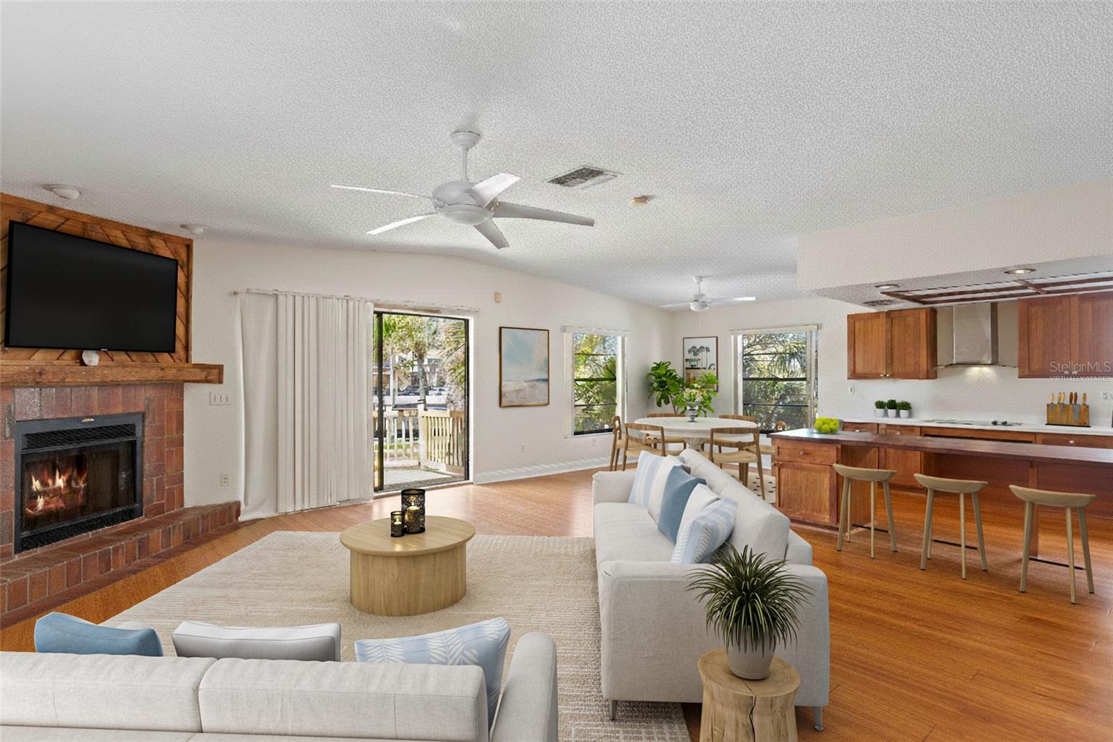 Image 18 of 70 For 879 Eldorado Avenue