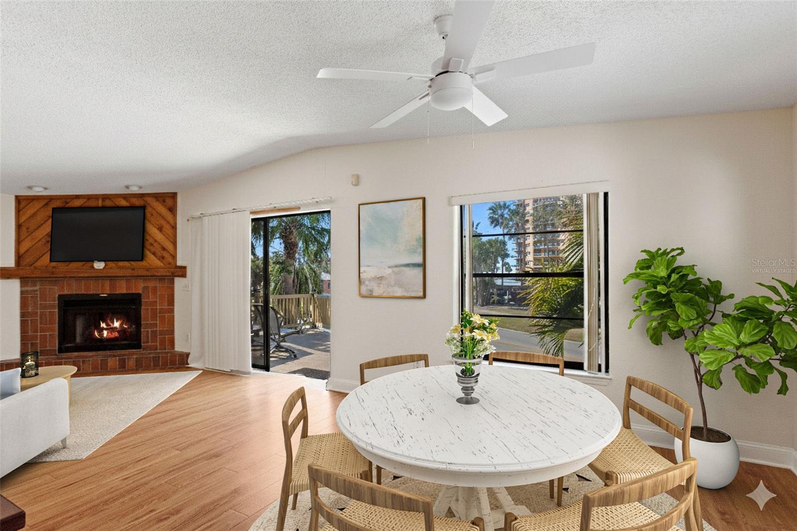 Image 19 of 70 For 879 Eldorado Avenue