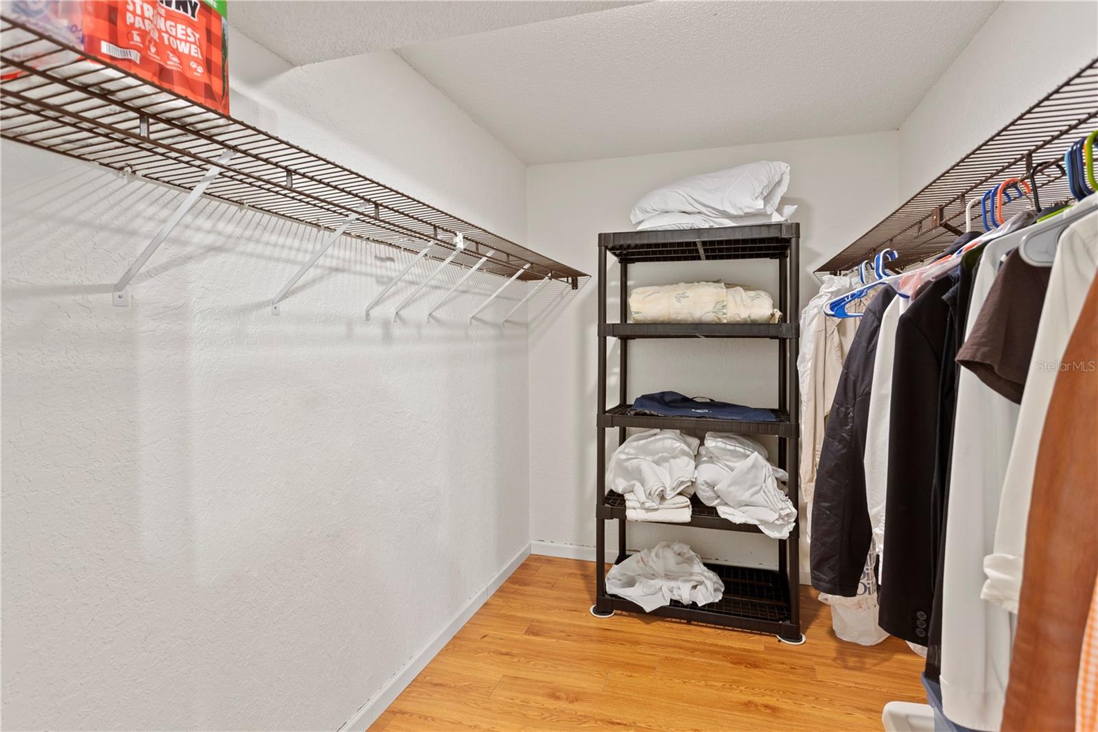 Image 33 of 70 For 879 Eldorado Avenue