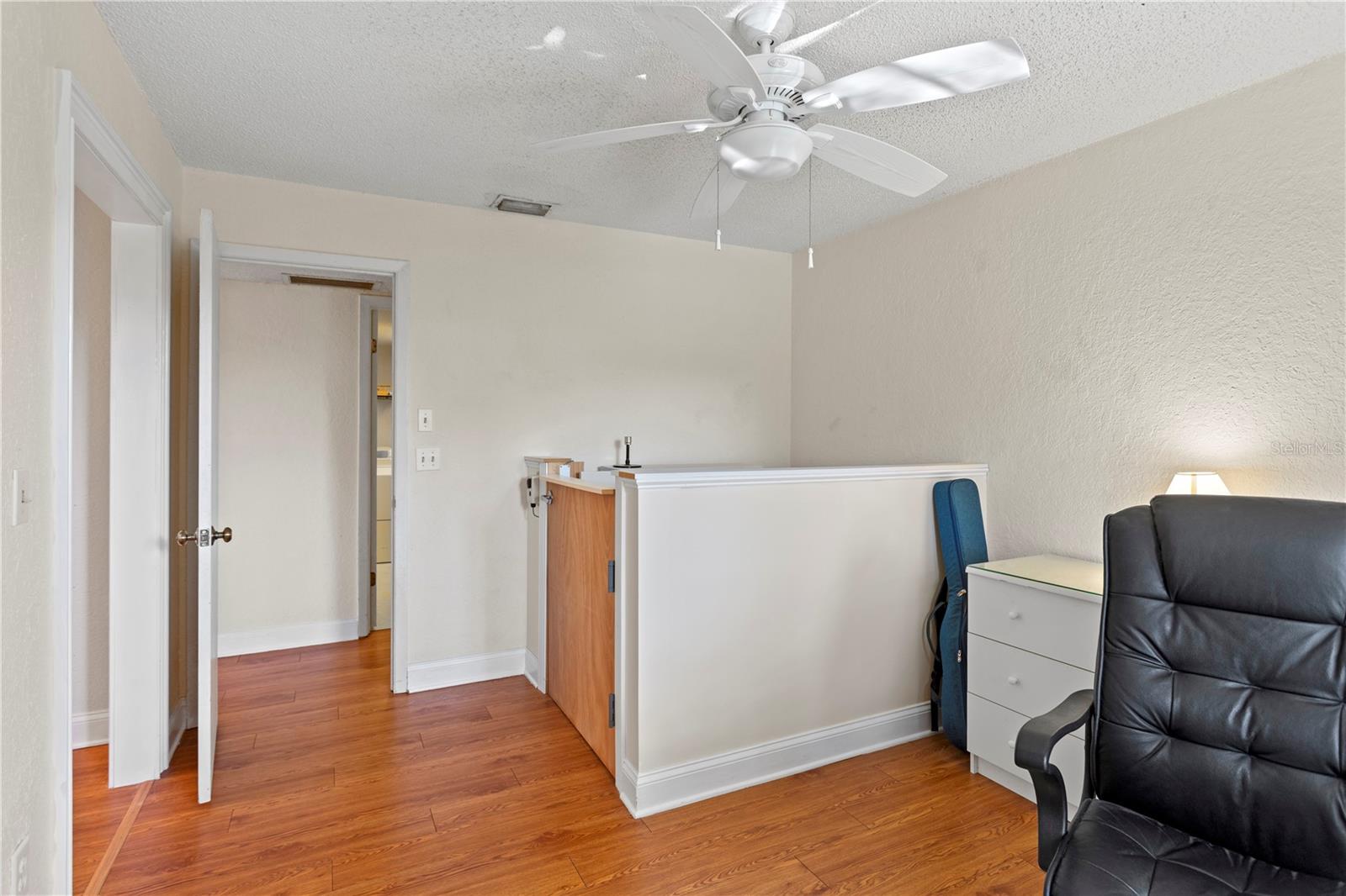 Image 36 of 70 For 879 Eldorado Avenue