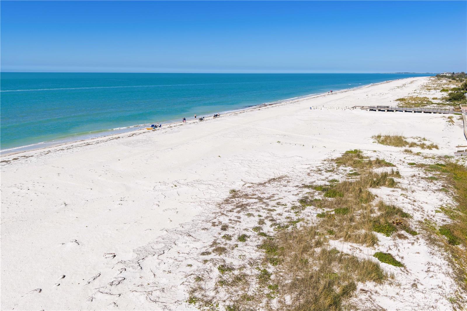 Image 4 of 70 For 879 Eldorado Avenue