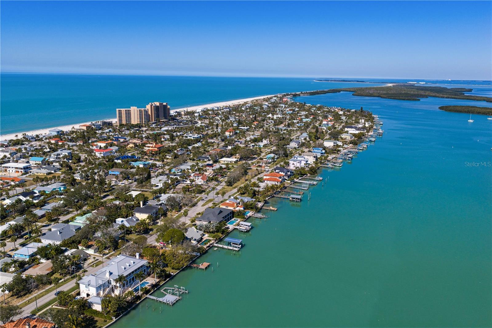 Image 52 of 70 For 879 Eldorado Avenue