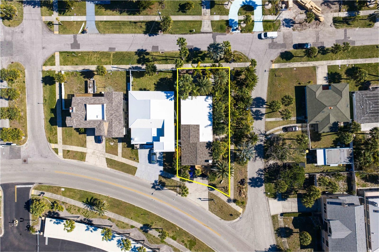 Image 6 of 70 For 879 Eldorado Avenue