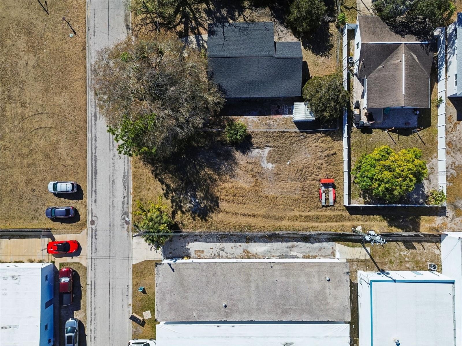 Listing photo id 7 for 0 42nd St S  