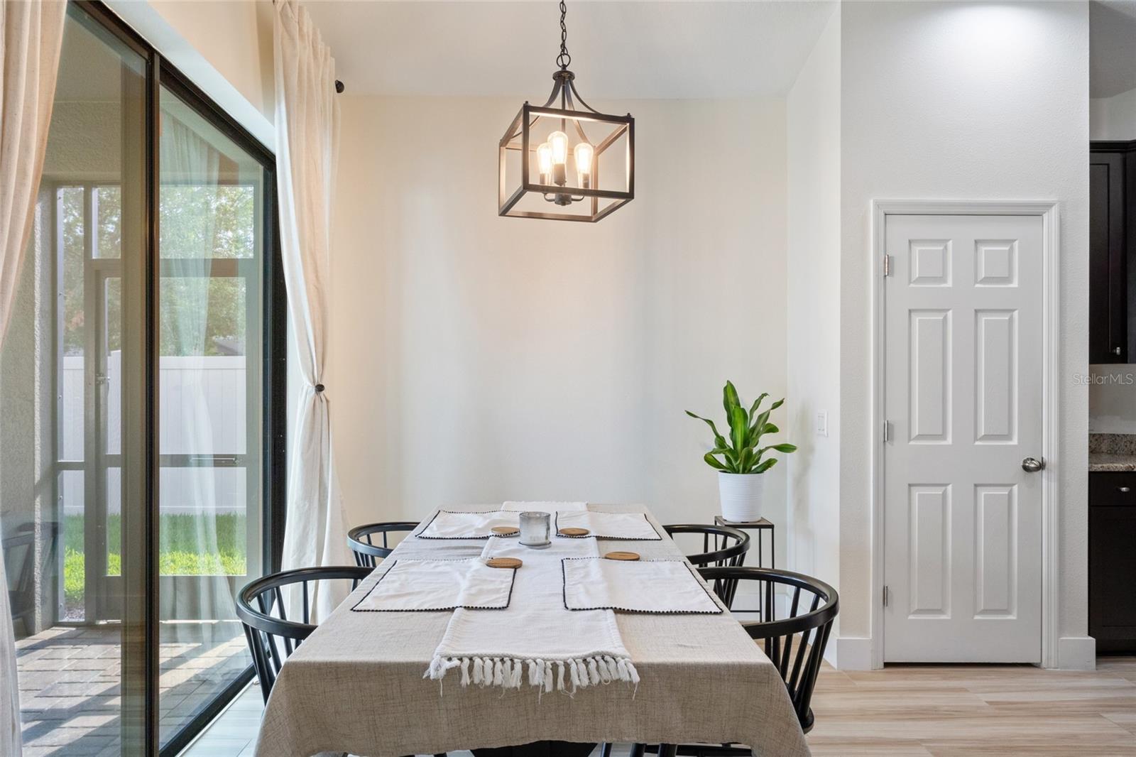 Image 11 of 32 For 11528 Palmetto Pine Street