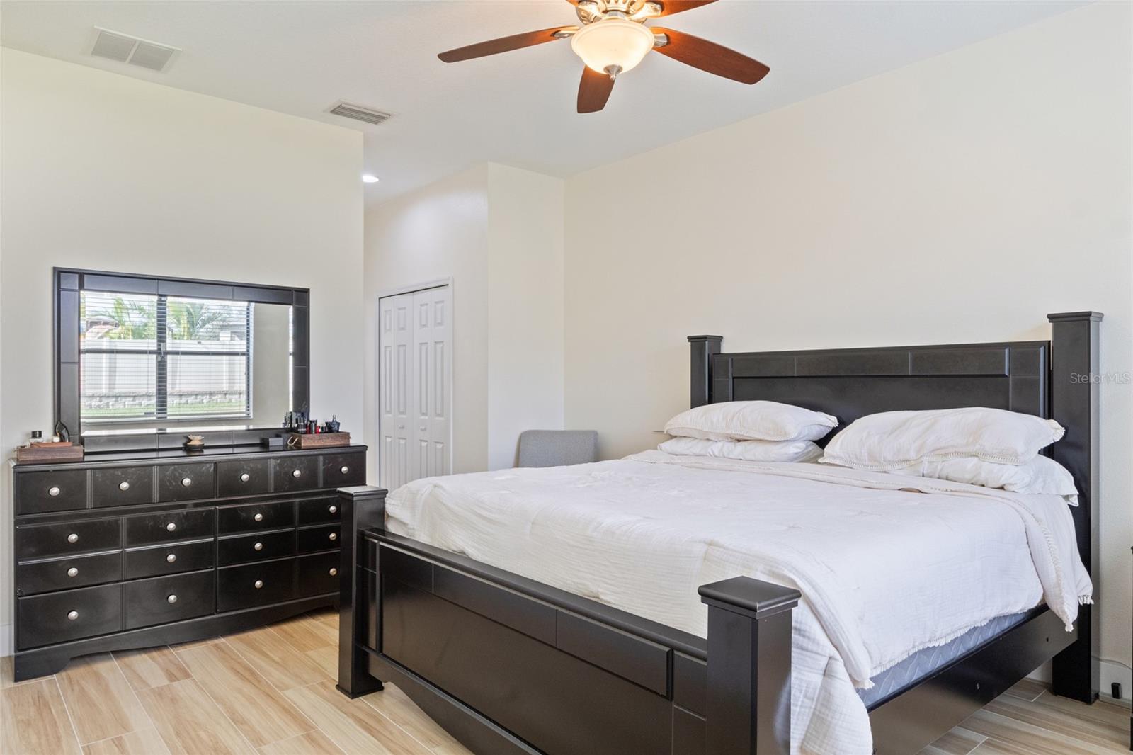 Image 12 of 32 For 11528 Palmetto Pine Street