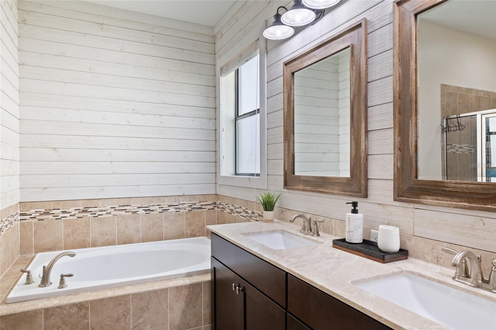 Image 14 of 32 For 11528 Palmetto Pine Street