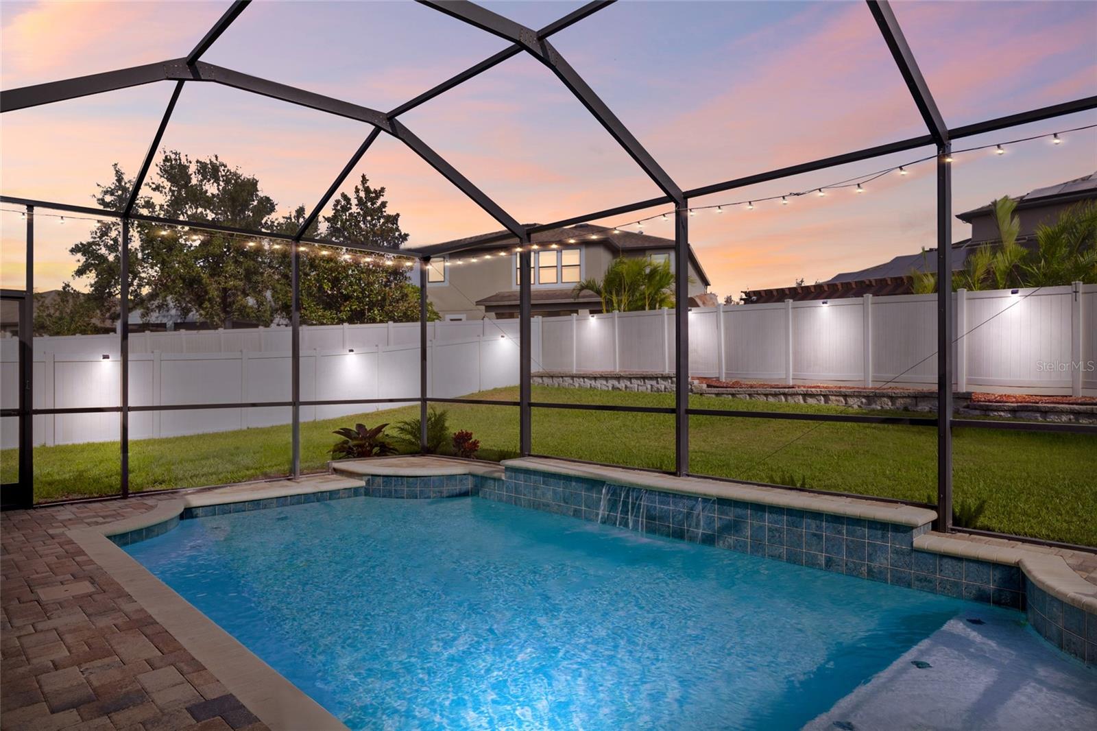 Image 23 of 32 For 11528 Palmetto Pine Street