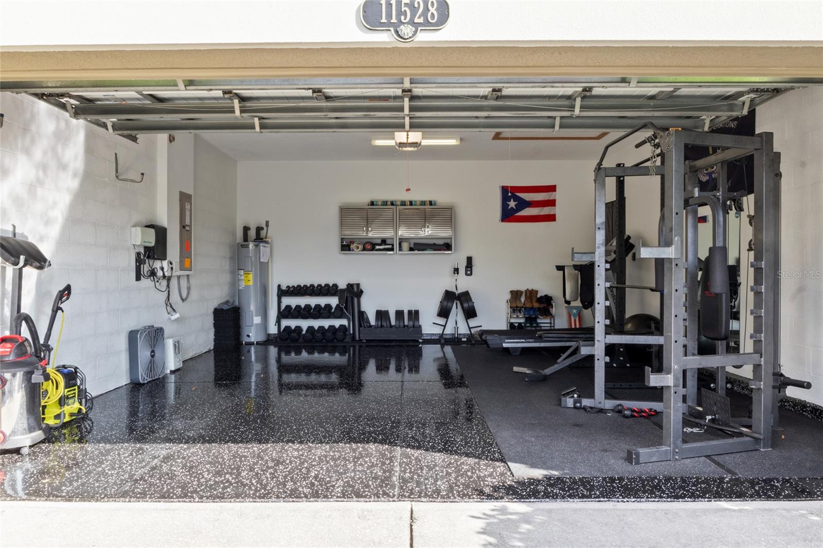 Image 29 of 32 For 11528 Palmetto Pine Street