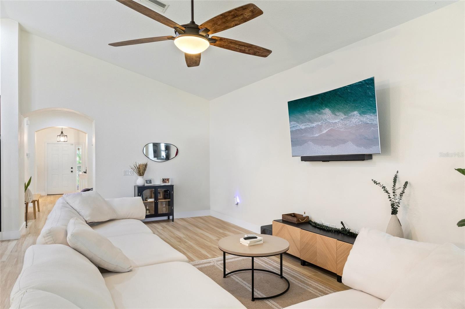 Image 7 of 32 For 11528 Palmetto Pine Street