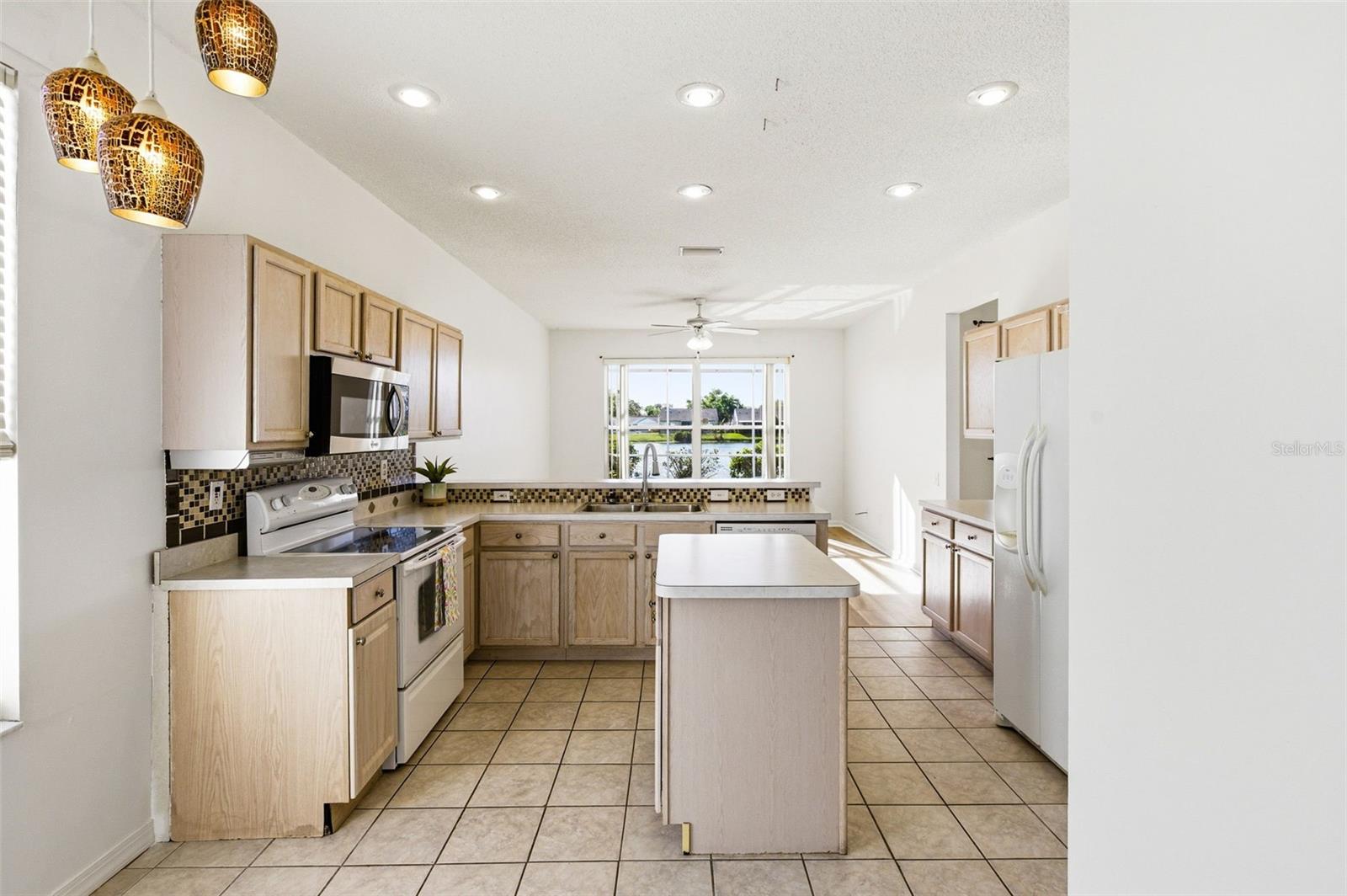 Image 14 of 44 For 5512 47th Court E