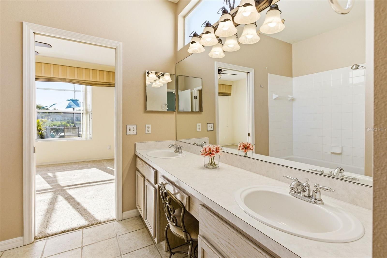 Image 21 of 44 For 5512 47th Court E