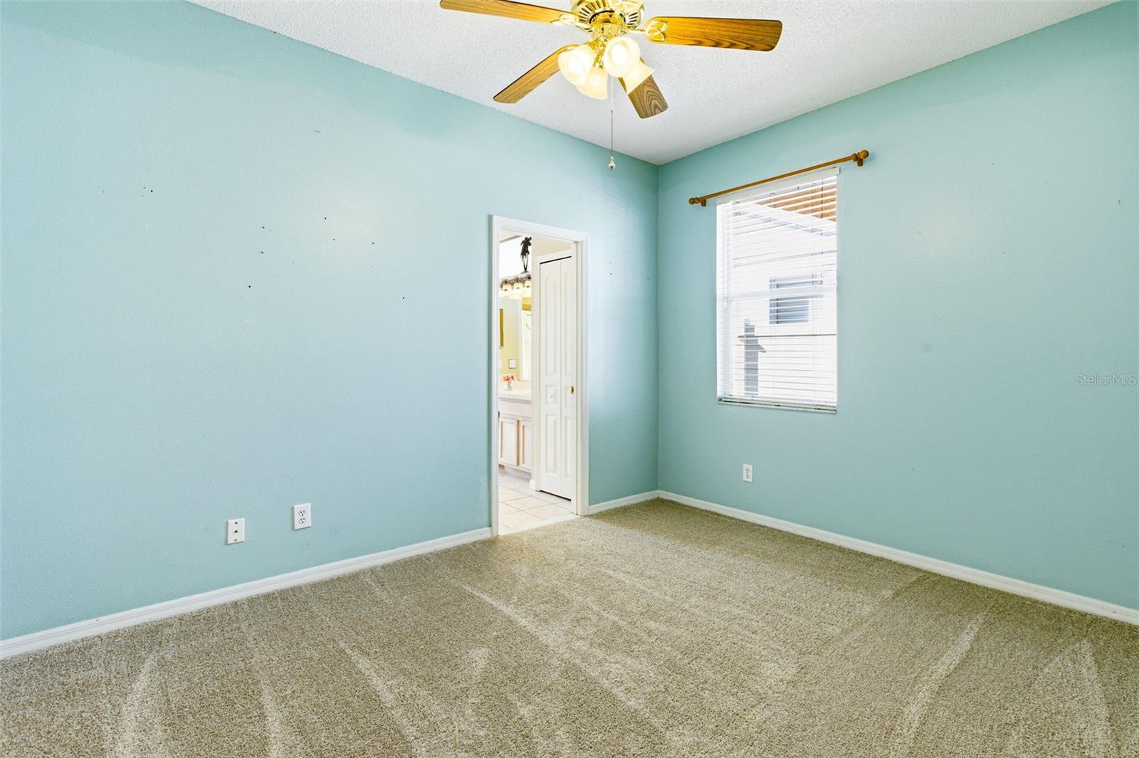 Image 22 of 44 For 5512 47th Court E