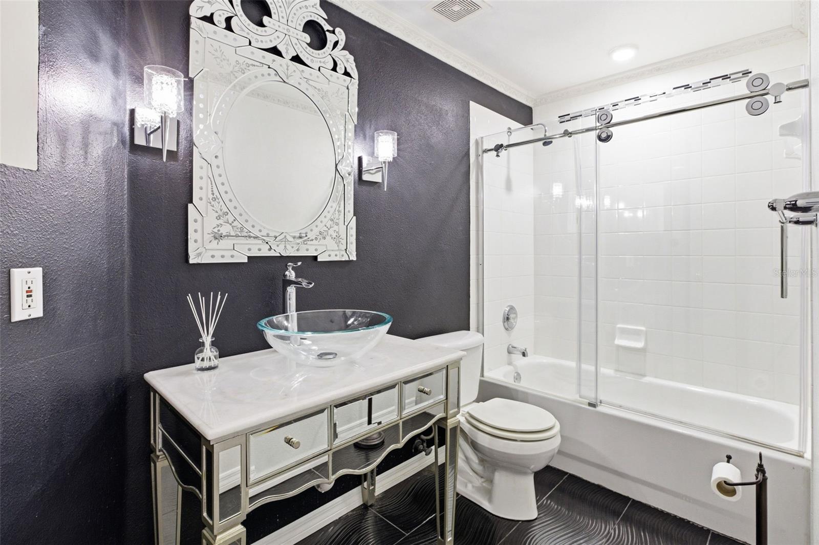 Image 25 of 44 For 5512 47th Court E