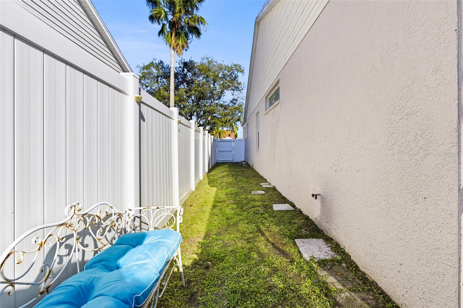 Image 33 of 44 For 5512 47th Court E