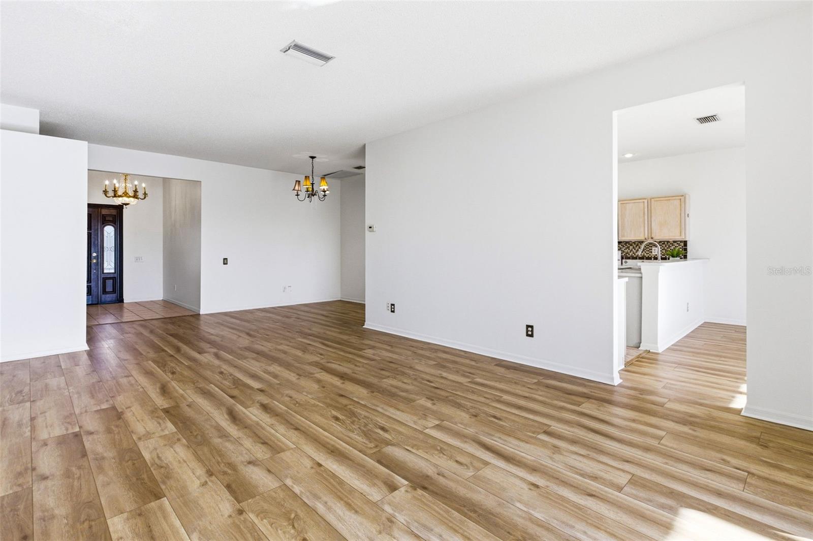 Image 4 of 44 For 5512 47th Court E