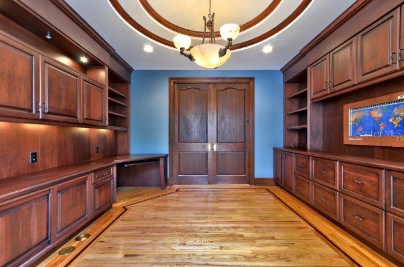 Listing photo id 8 for 220 Gulf Boulevard 8