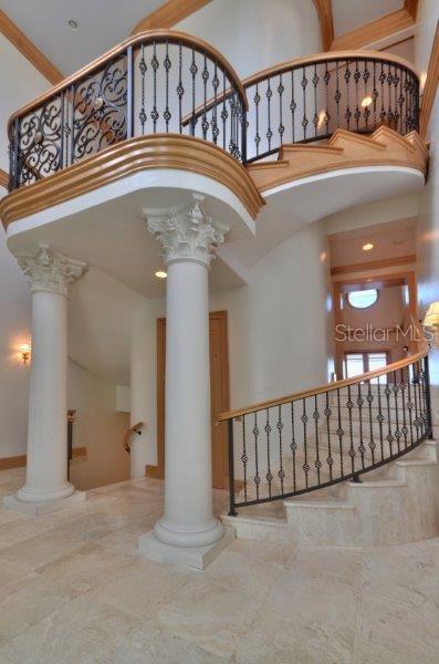 Listing photo id 1 for 220 Gulf Boulevard 8